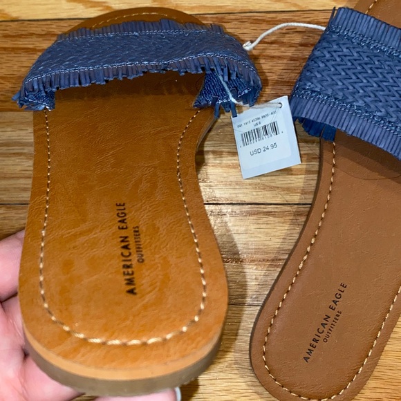 AEO - sandals - Picture 3 of 3